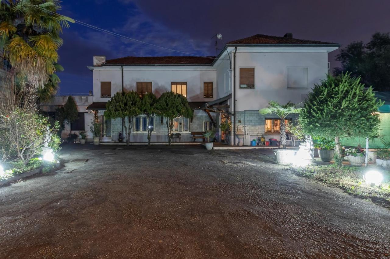 Casa Stella Malpensa Hotell Cassano Magnago Eksteriør bilde